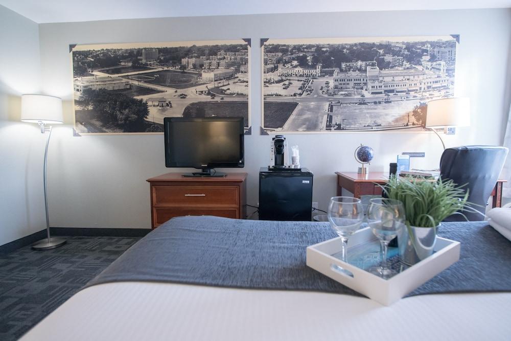 Hotel Westport Kansas City, Tapestry Collection By Hilton Buitenkant foto